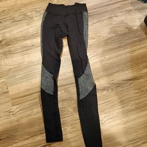 Beyond Yoga Curved Panel Legging